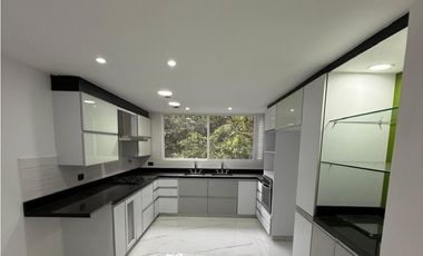 Casa en Arriendo en Sabaneta, Sector Aves Maria