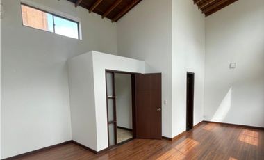 Casa en Arriendo en Sabaneta, Sector Aves Maria