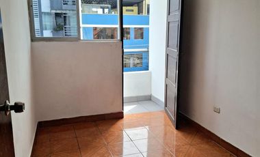 Alquiler de habitación con balcón en San Luis