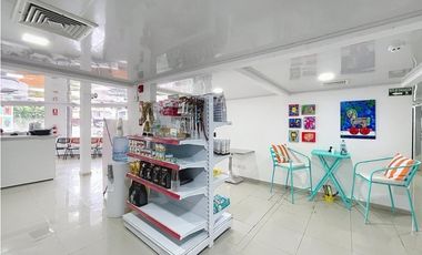Venta de Plaza Comercial en Santa Elena