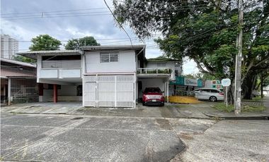 Venta de Plaza Comercial en Santa Elena