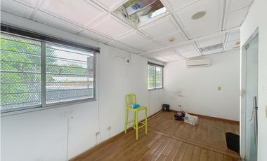 Venta de Plaza Comercial en Santa Elena