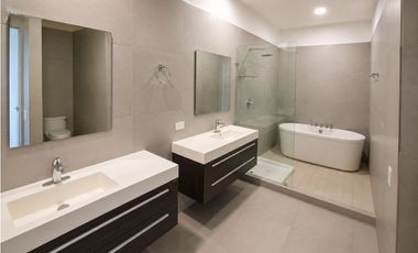 ALQUILER DE APARTAMENTO AMUEBLADO EN YACHT CLUB