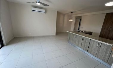 Venta  de Apto en EMBASSY VILLAGE ALBROOK