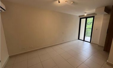Venta  de Apto en EMBASSY VILLAGE ALBROOK