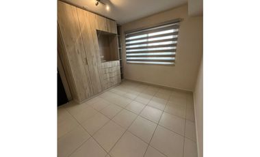 Venta  de Apto en EMBASSY VILLAGE ALBROOK
