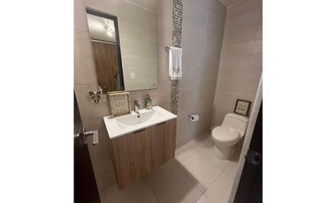 Venta  de Apto en EMBASSY VILLAGE ALBROOK