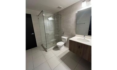 Venta  de Apto en EMBASSY VILLAGE ALBROOK