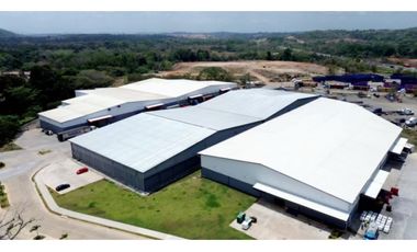 Galeras en Alquiler en Panamá West | 1,000 m² | Centro Logístico