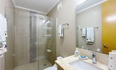 Venta de apartamento frente al mar en Gorgona – PH Bahía