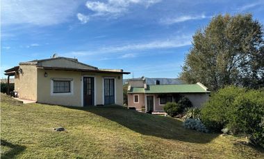 Venta de Bellisimo Complejo de 3 casas + Depto en Icho Cruz