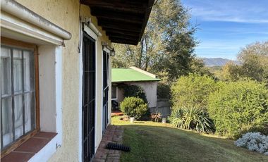 Venta de Bellisimo Complejo de 3 casas + Depto en Icho Cruz