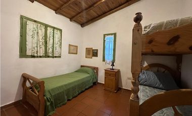 Venta de Bellisimo Complejo de 3 casas + Depto en Icho Cruz