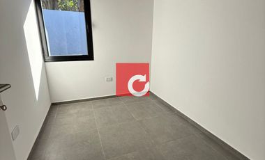 Departamento de 2 dormitorios en alquiler c/ cochera en Villa Elisa