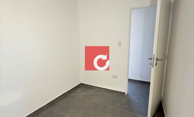 Departamento de 2 dormitorios en alquiler c/ cochera en Villa Elisa