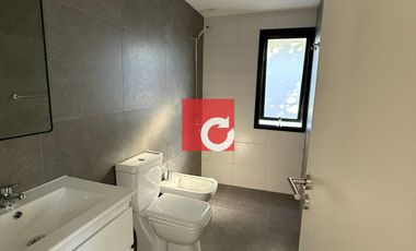 Departamento de 2 dormitorios en alquiler c/ cochera en Villa Elisa