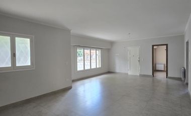 VENTA Chalet San José Mar del Plata 4 ambientes cochera doble