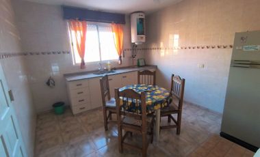 Casa sobre calle Rodriguez. Chimbas