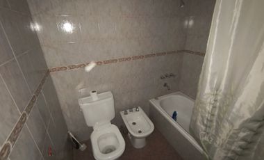 Casa sobre calle Rodriguez. Chimbas