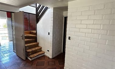 Casa en Arriendo en AV REPUBLICA 1051