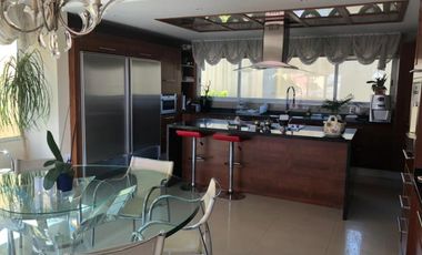 Casa en venta en Bosques de las Lomas, Cuajimalpa de Morelos, Ciudad de México
