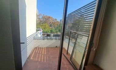 En condominio,  totalmente remodelada
