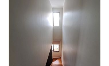 En condominio,  totalmente remodelada
