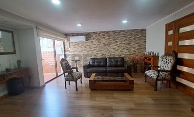 En condominio,  totalmente remodelada