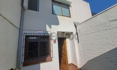 En condominio,  totalmente remodelada