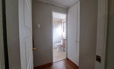 En condominio,  totalmente remodelada