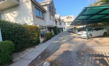 En condominio,  totalmente remodelada