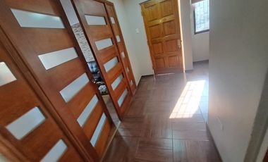 En condominio,  totalmente remodelada