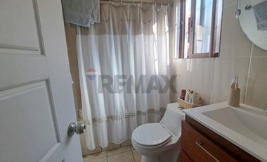 En condominio,  totalmente remodelada