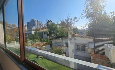 En condominio,  totalmente remodelada