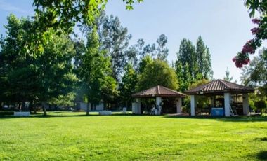 Venta de Centro de Eventos Consolidado, en Rengo.