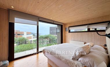 Pichilemu, Casa con vista a Punta de Lobos y salida a la playa