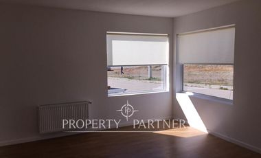 Espectacular Casa con Vista al Estrecho en Exclusivo Condominio Los Vascos