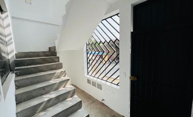 CASA REMODELADA EN VENTA – SANTA MARÍA S.J.L