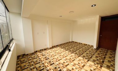 CASA REMODELADA EN VENTA – SANTA MARÍA S.J.L
