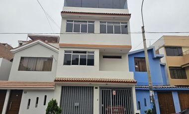 VENTA CASA 4 PISOS A.C. 292.71m2 URB. HONOR Y LEALTAD SURCO
