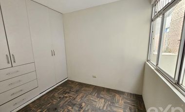VENTA CASA 4 PISOS A.C. 292.71m2 URB. HONOR Y LEALTAD SURCO
