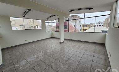 VENTA CASA 4 PISOS A.C. 292.71m2 URB. HONOR Y LEALTAD SURCO