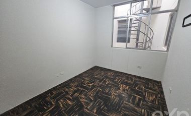 VENTA CASA 4 PISOS A.C. 292.71m2 URB. HONOR Y LEALTAD SURCO