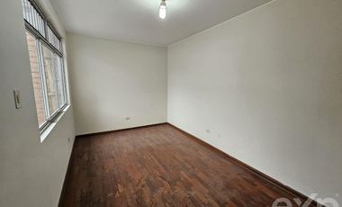 VENTA CASA 4 PISOS A.C. 292.71m2 URB. HONOR Y LEALTAD SURCO