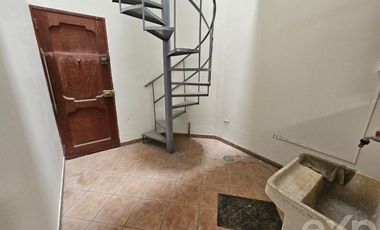 VENTA CASA 4 PISOS A.C. 292.71m2 URB. HONOR Y LEALTAD SURCO