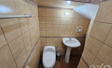 VENTA CASA 4 PISOS A.C. 292.71m2 URB. HONOR Y LEALTAD SURCO