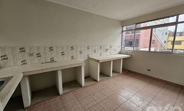 VENTA CASA 4 PISOS A.C. 292.71m2 URB. HONOR Y LEALTAD SURCO