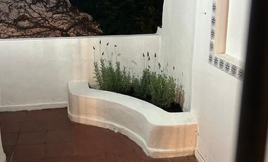 Muy Lindo departamento en alquiler en San Isidro - 2 ambientes - 1º por escalera