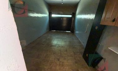 Casa de 5 ambientes con cocheras + monoambiente