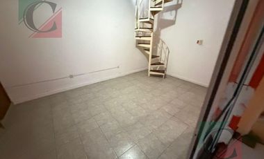 Casa de 5 ambientes con cocheras + monoambiente